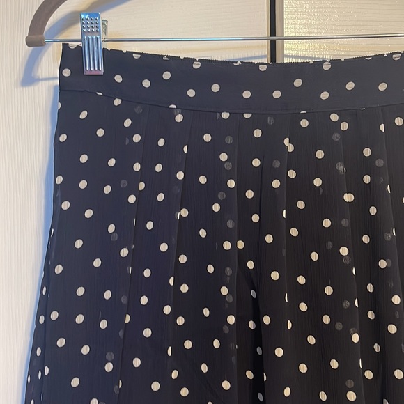 NWOT Old Navy skirt in navy blue with white polka dots size small - Picture 3 of 10